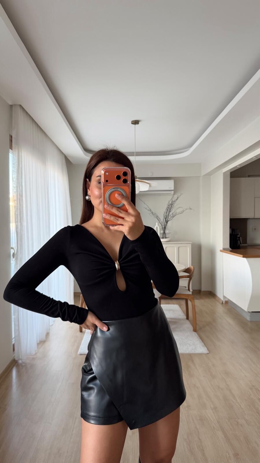 Siyah Deri Şort Etek