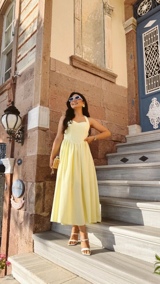 Butter Yellow Keten Midi Elbise