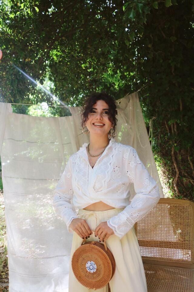 Fırfırlı İşlemeli Gömlek