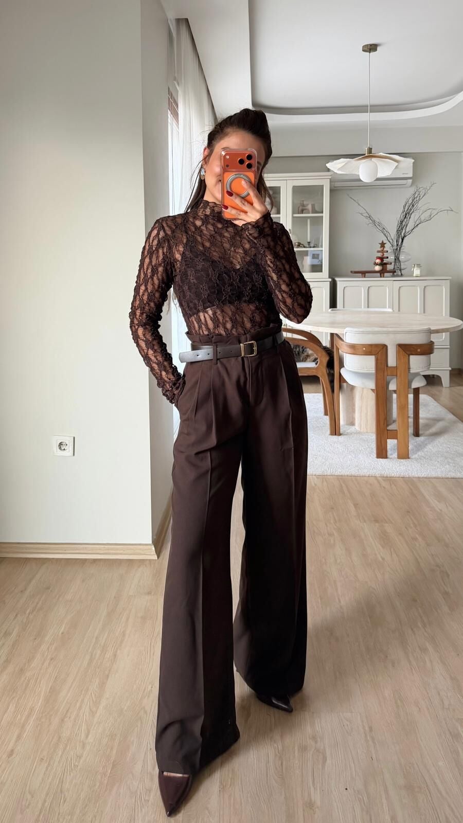 Piliseli Kemerli Pantolon Kahve