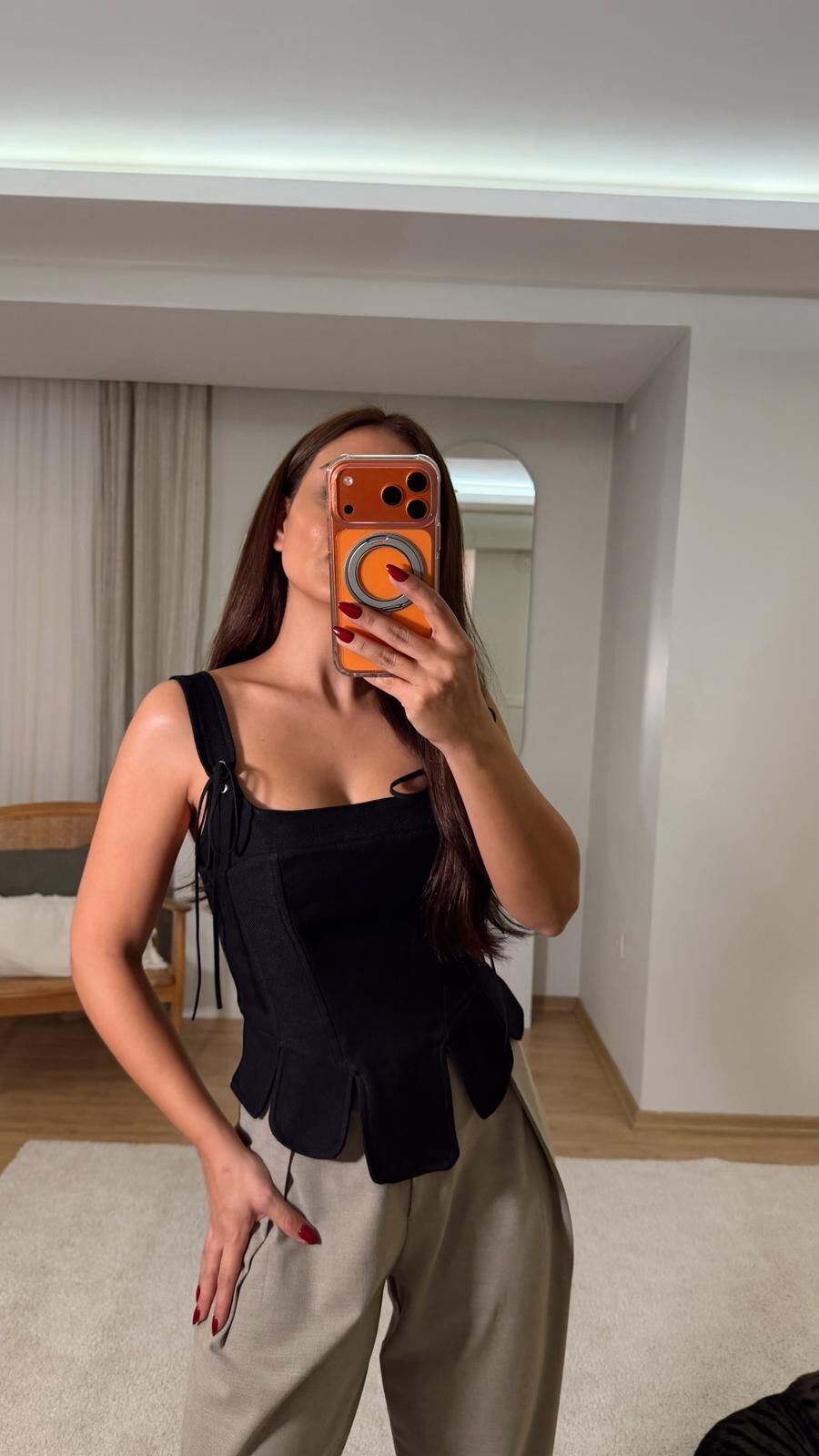 Siyah Detaylı Büstiyer