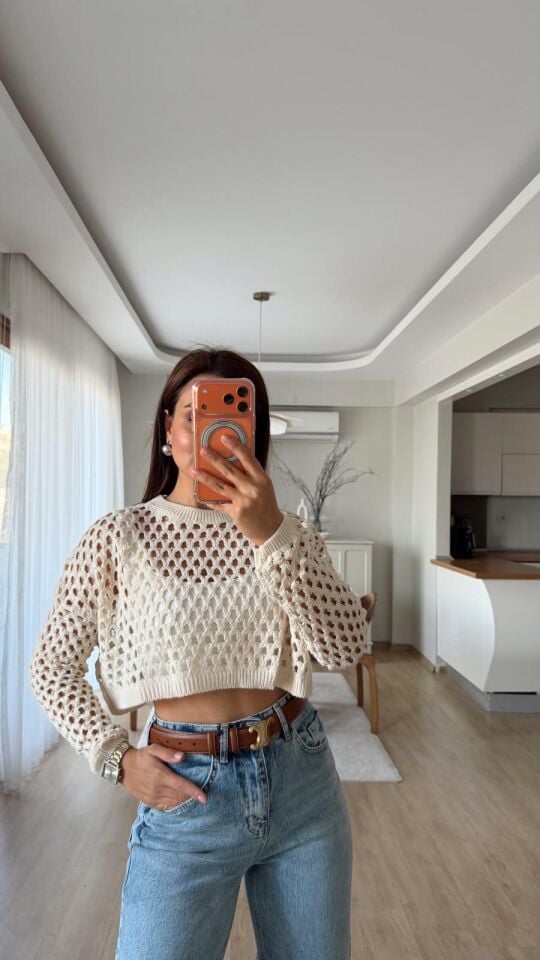 Ajurlu Crop Krem