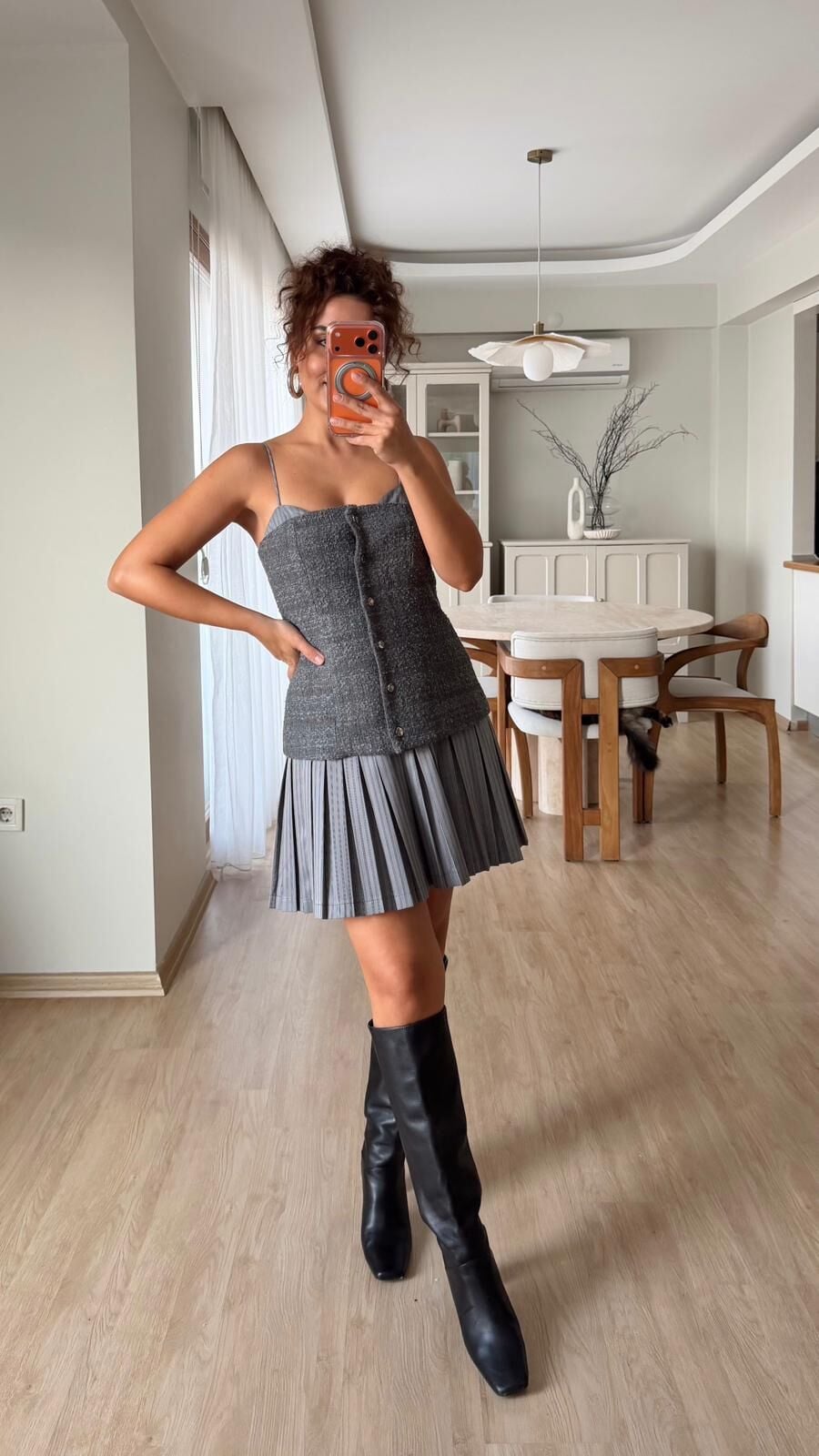 Tüvit Detaylı Elbise