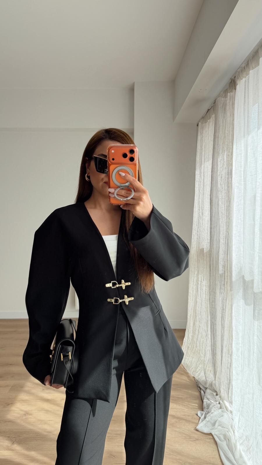 Siyah Tokalı Yakasız Ceket