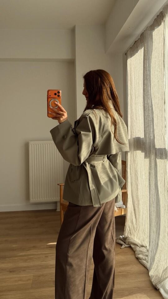 Kemerli Kısa Trench Haki