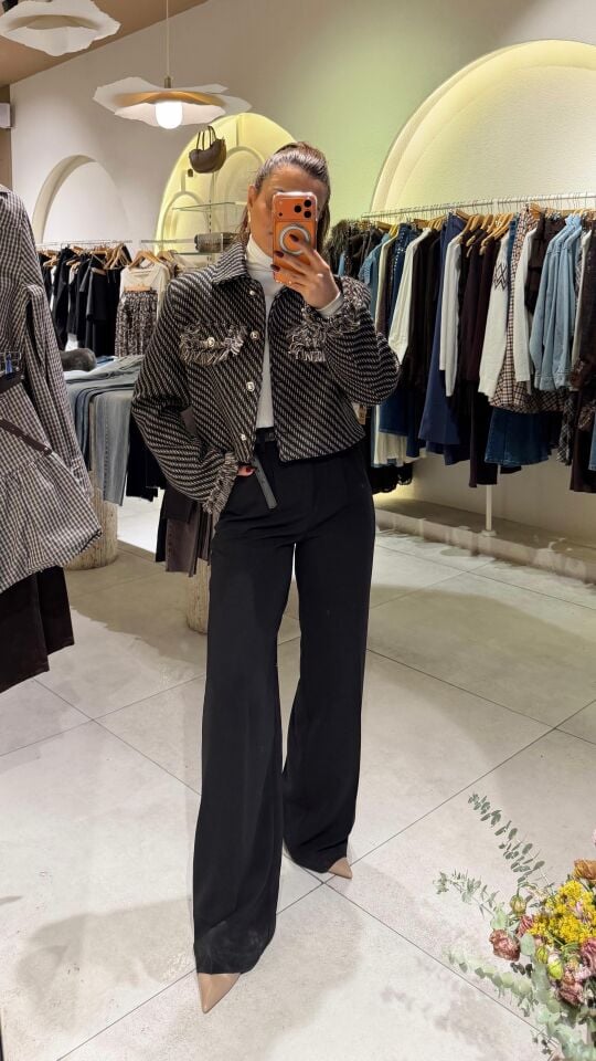 Tüvit Püsküllü Ceket