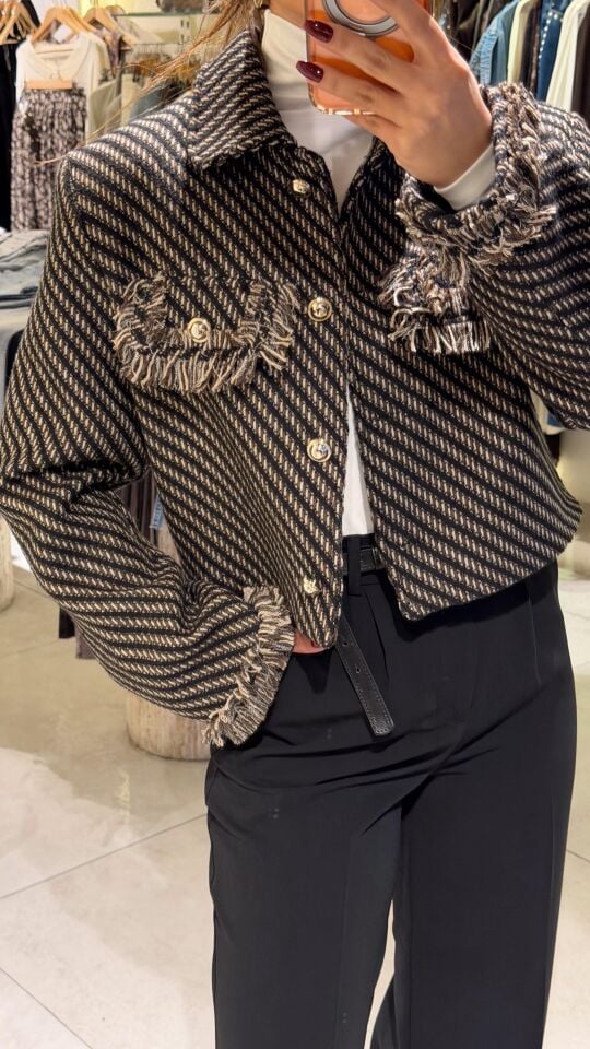 Tüvit Püsküllü Ceket