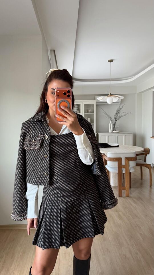 Tüvit Püsküllü Ceket