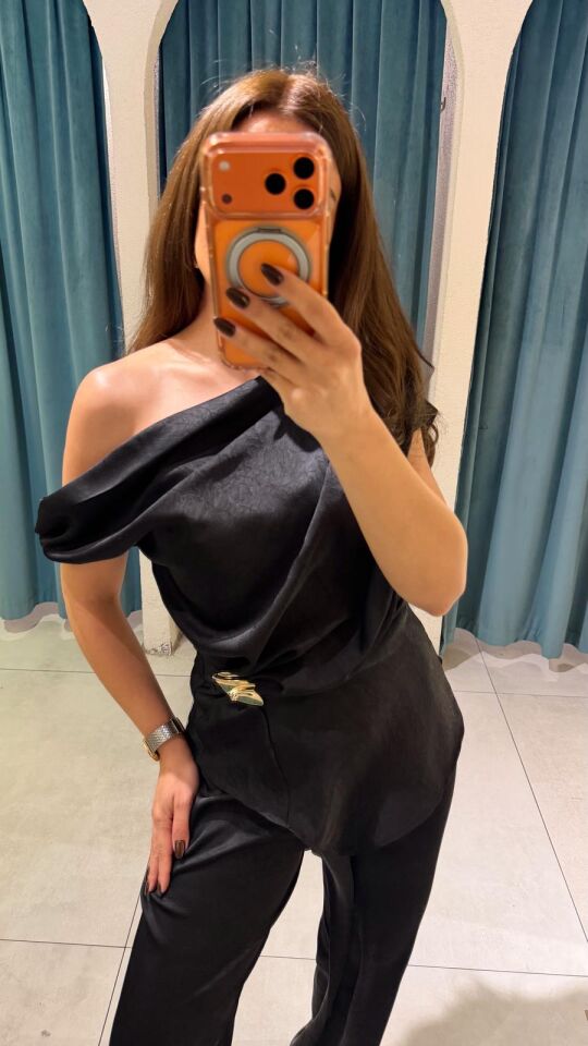 Tokalı Saten Bluz Siyah