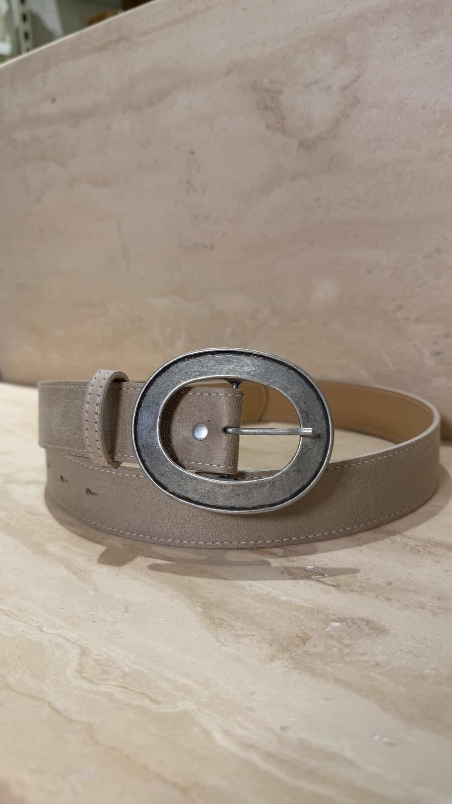 Oval Toka Süet Kemer Bej