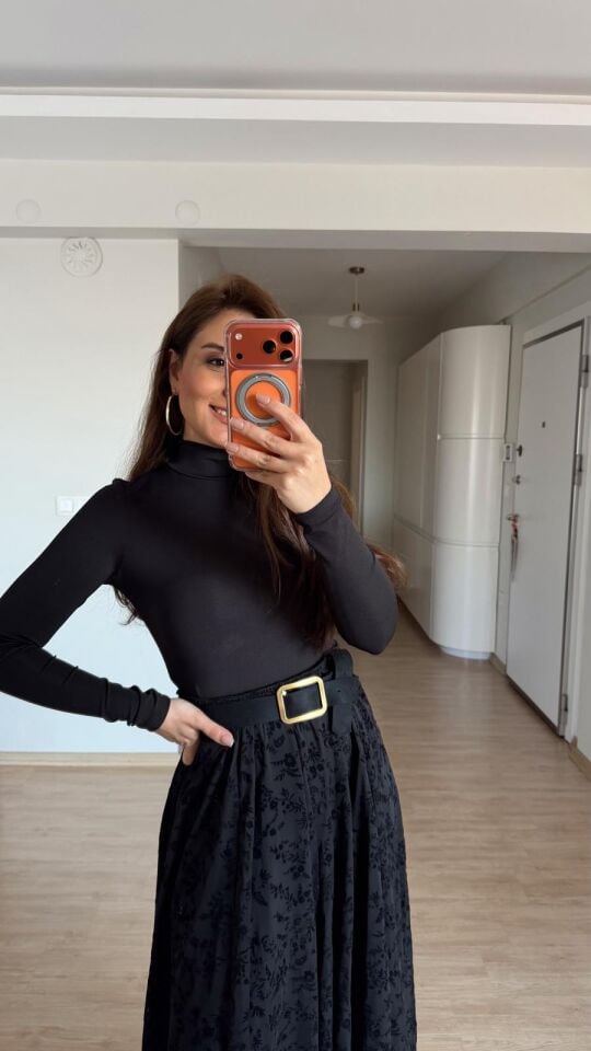 Dik Yaka Bodysuit Siyah