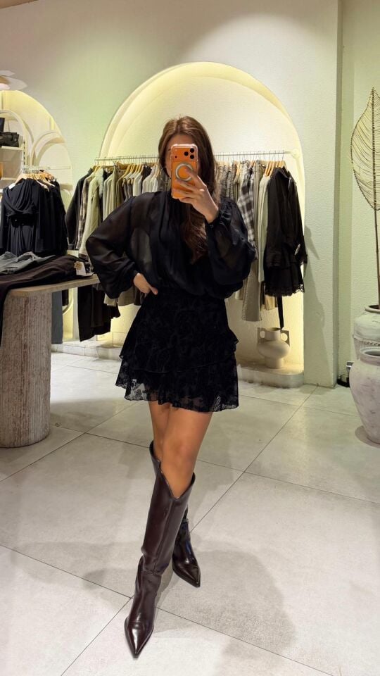 Katlı Transparan Siyah Elbise