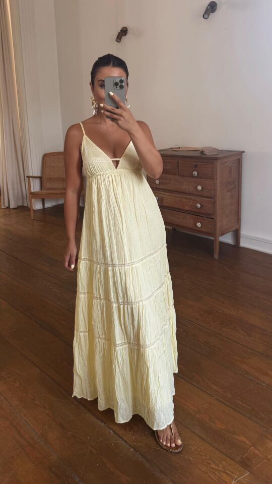 Dantel Detaylı Sarı Elbise