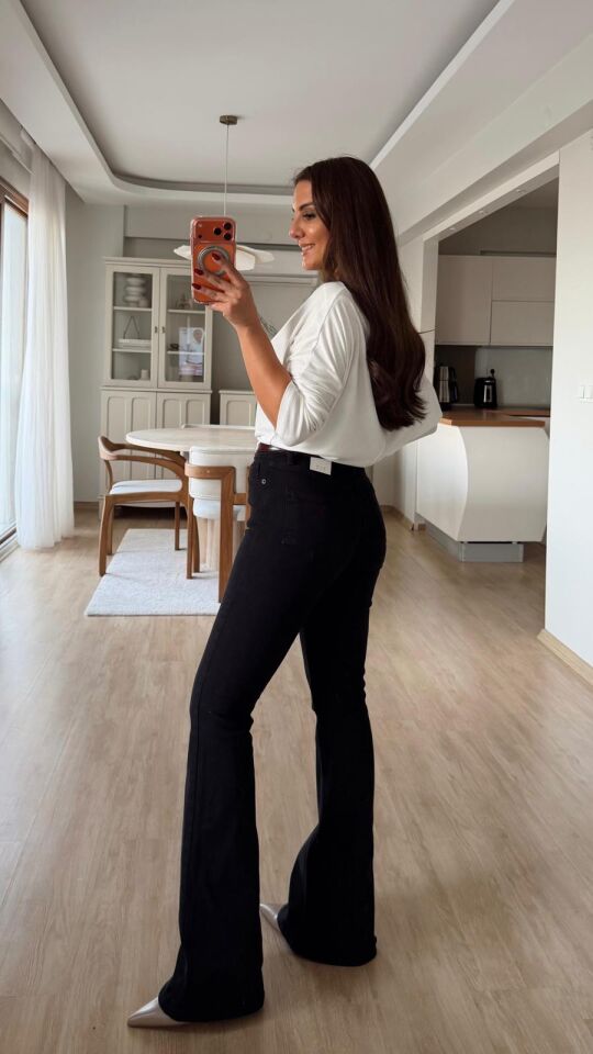 Siyah İspanyol 2106