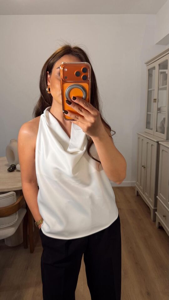 Yaka Dökümlü Bluz