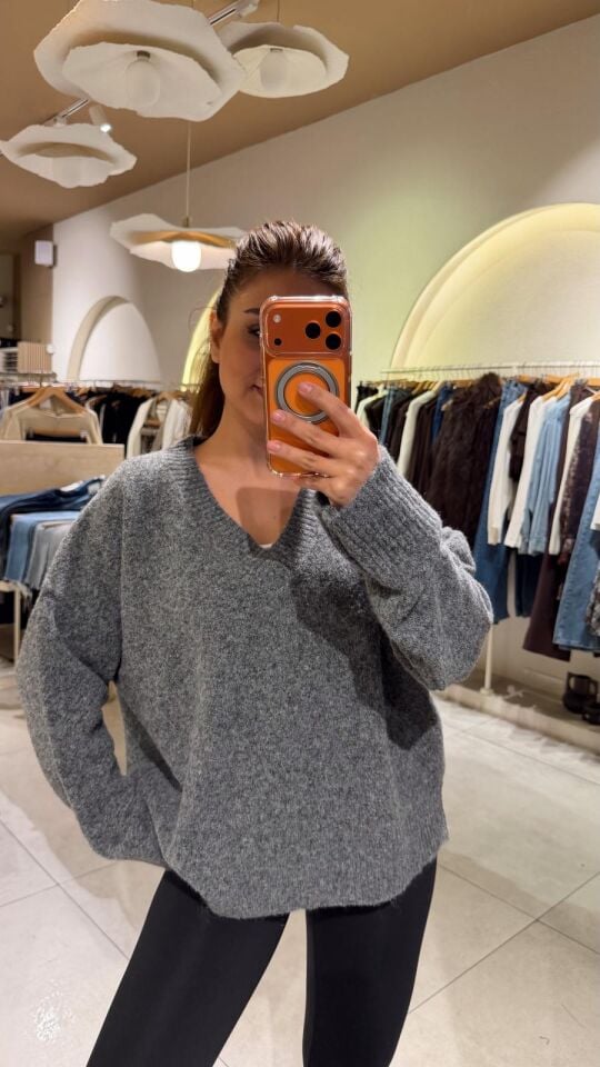 V Yaka Yumoş Kazak Gri