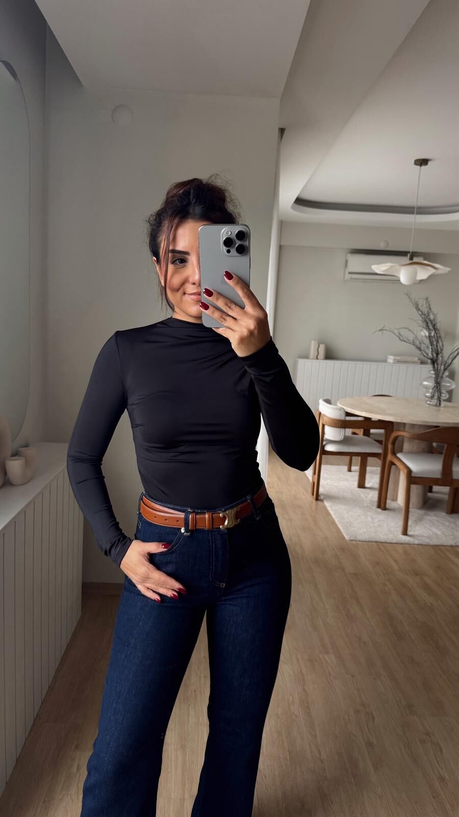 Dik Yaka Drapeli Bluz Siyah