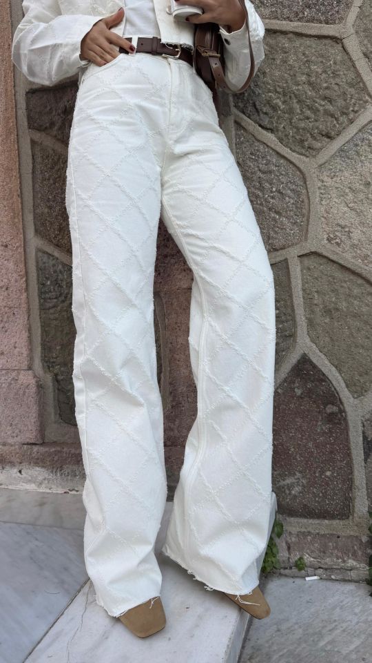Desenli Beyaz Jean