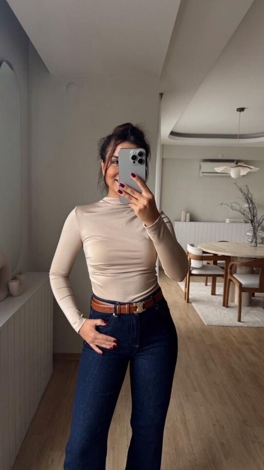 Dik Yaka Drapeli Bluz Bej