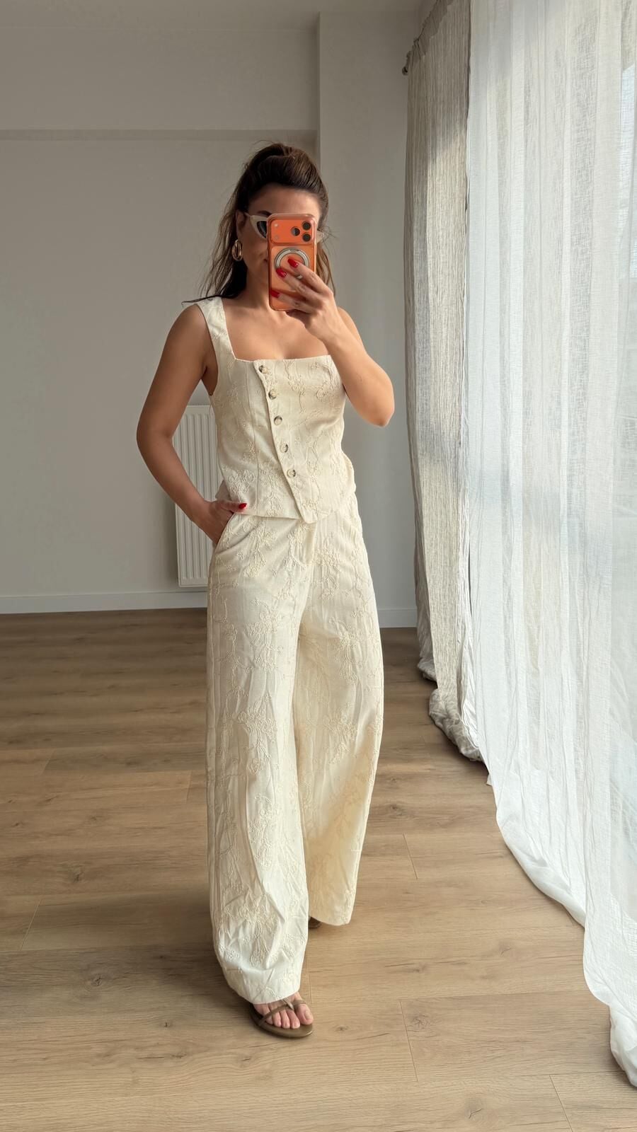 İşlemeli Düğmeli Tulum Krem
