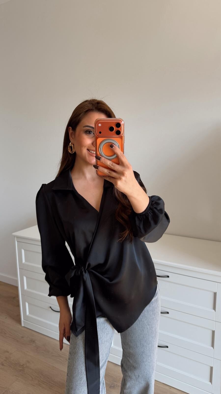 Siyah Saten Bağlamalı Gömlek