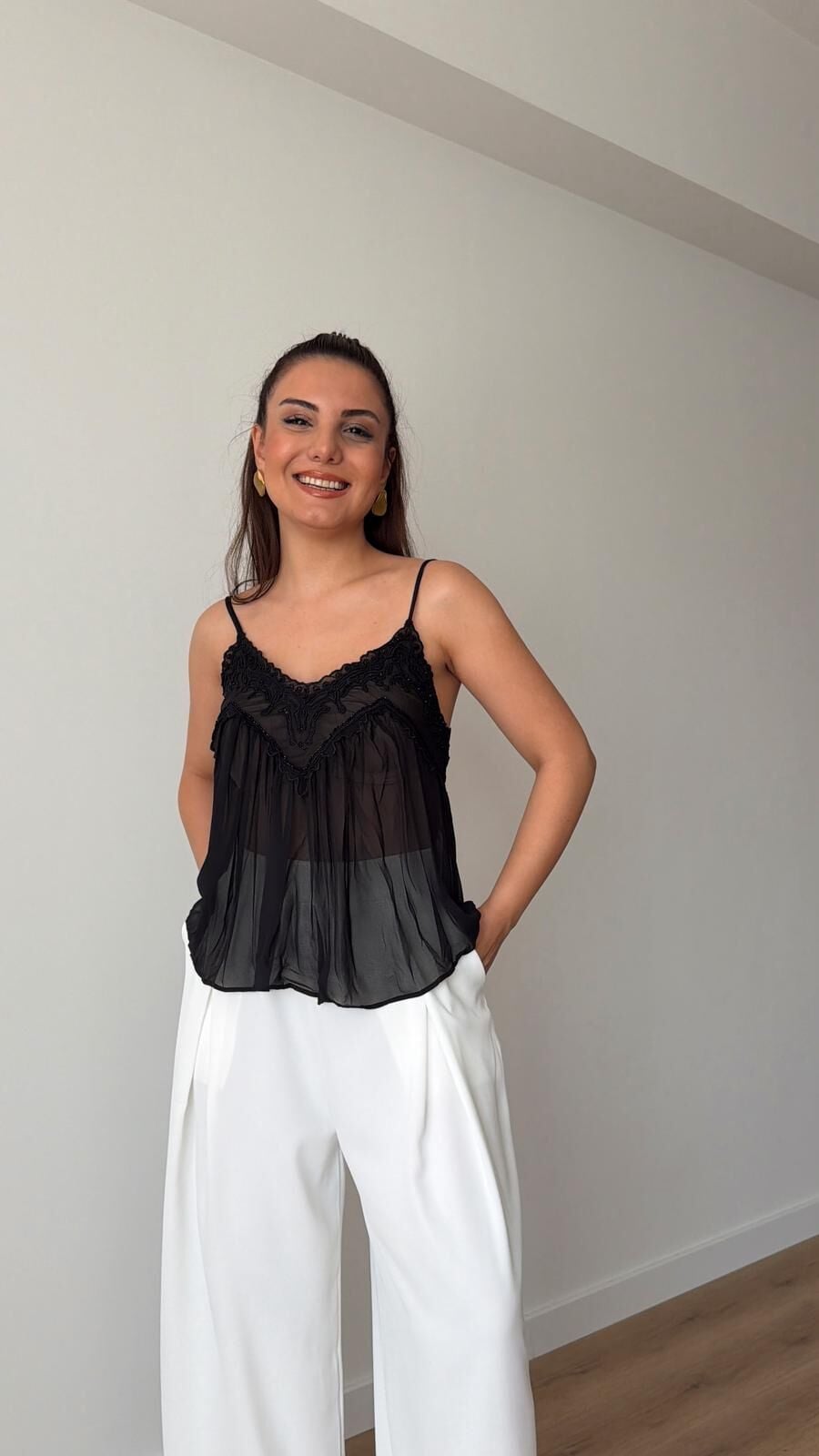 Taşlı Nakışlı Bluz Siyah