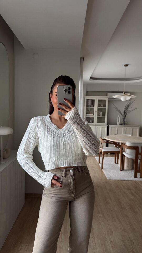 V Yaka Kısa Triko Ekru