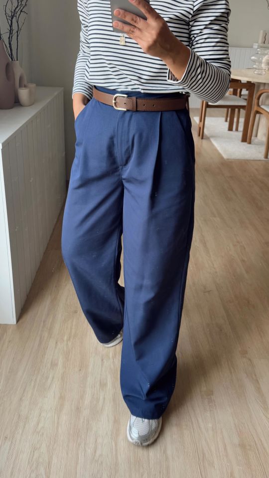 Geniş Paça Pileli Pantolon Laci