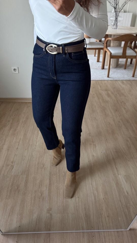 Laci Kesik Jean 2402