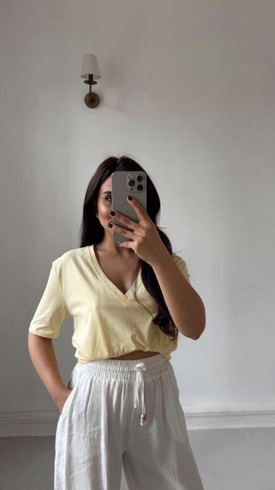 V Yaka Sarı Tshirt