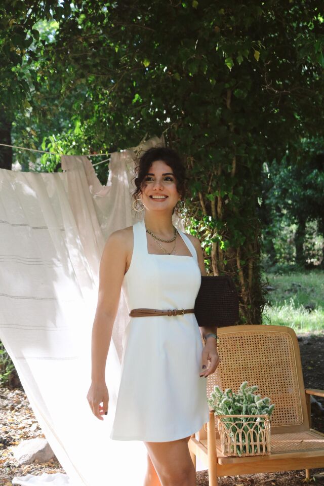 White Boyundan Bağlamalı Elbise