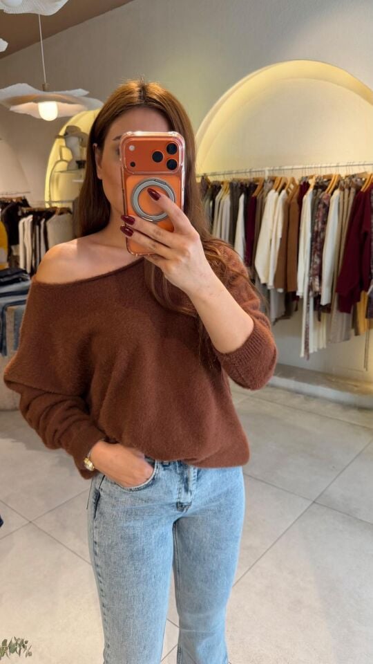 Sakallı Kahve Kazak