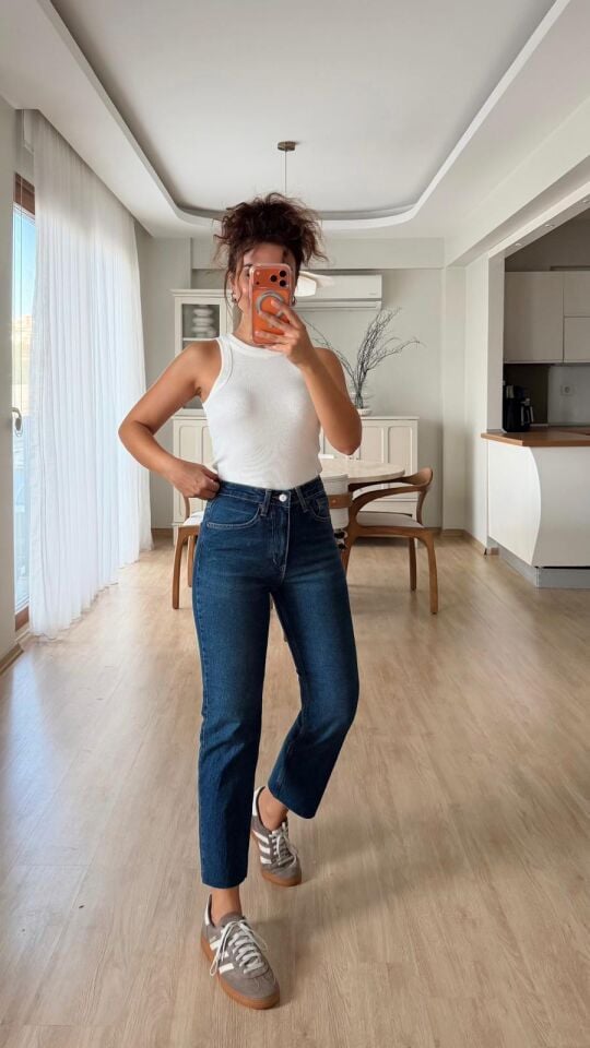 Koyu Mavi Kesik Jean 2402