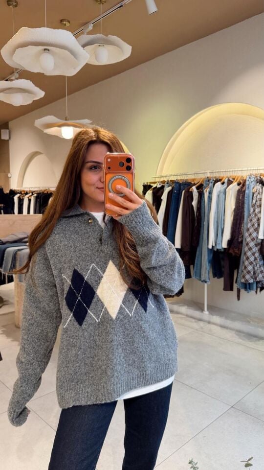 Düğmeli Baklava Kazak Gri