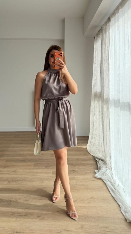 Saten Kuşaklı Mini Elbise Vizon