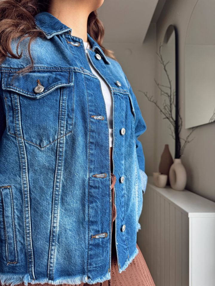 Kesik Püsküllü Denim Ceket