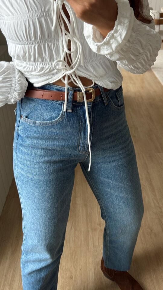 Taşlamalı Kesik Jean 2402