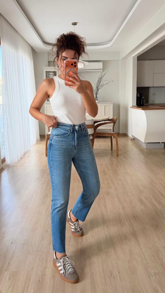 Taşlamalı Kesik Jean 2402