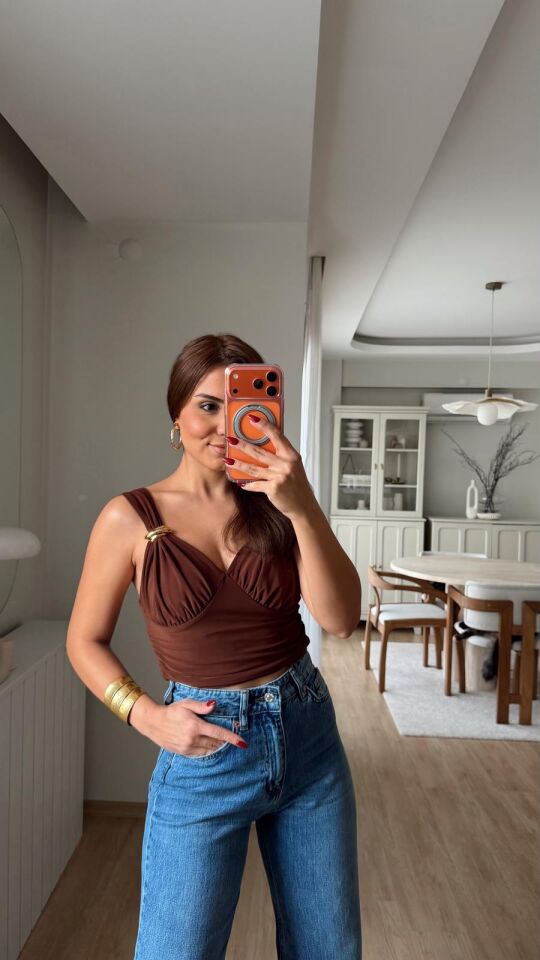 Omuz Aksesuarlı Crop Kahve