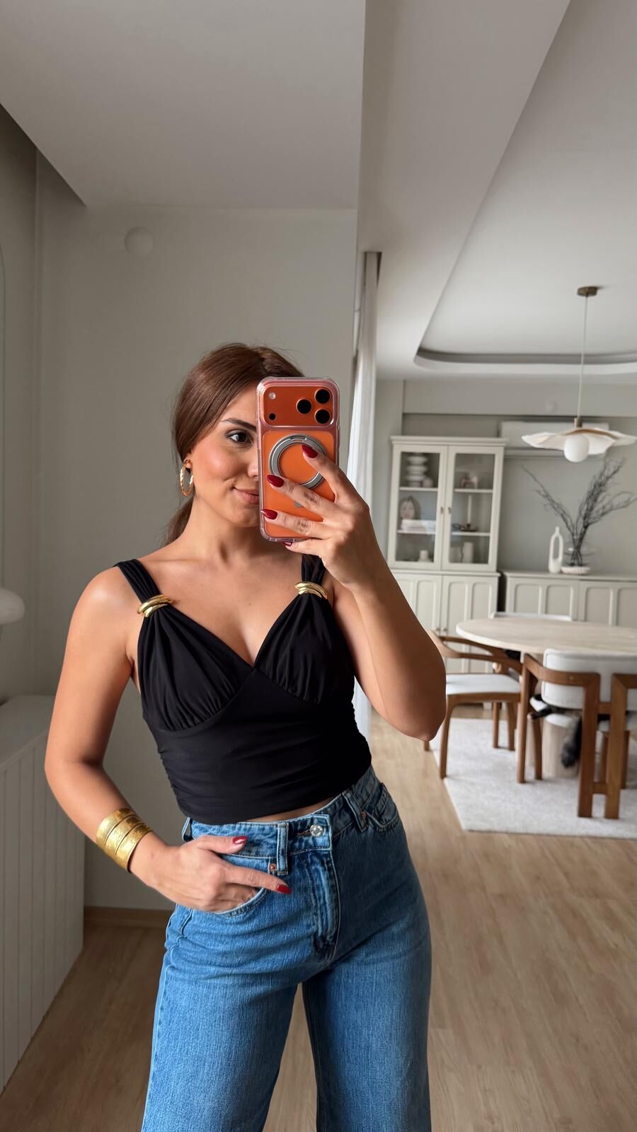 Omuz Aksesuarlı Crop Siyah