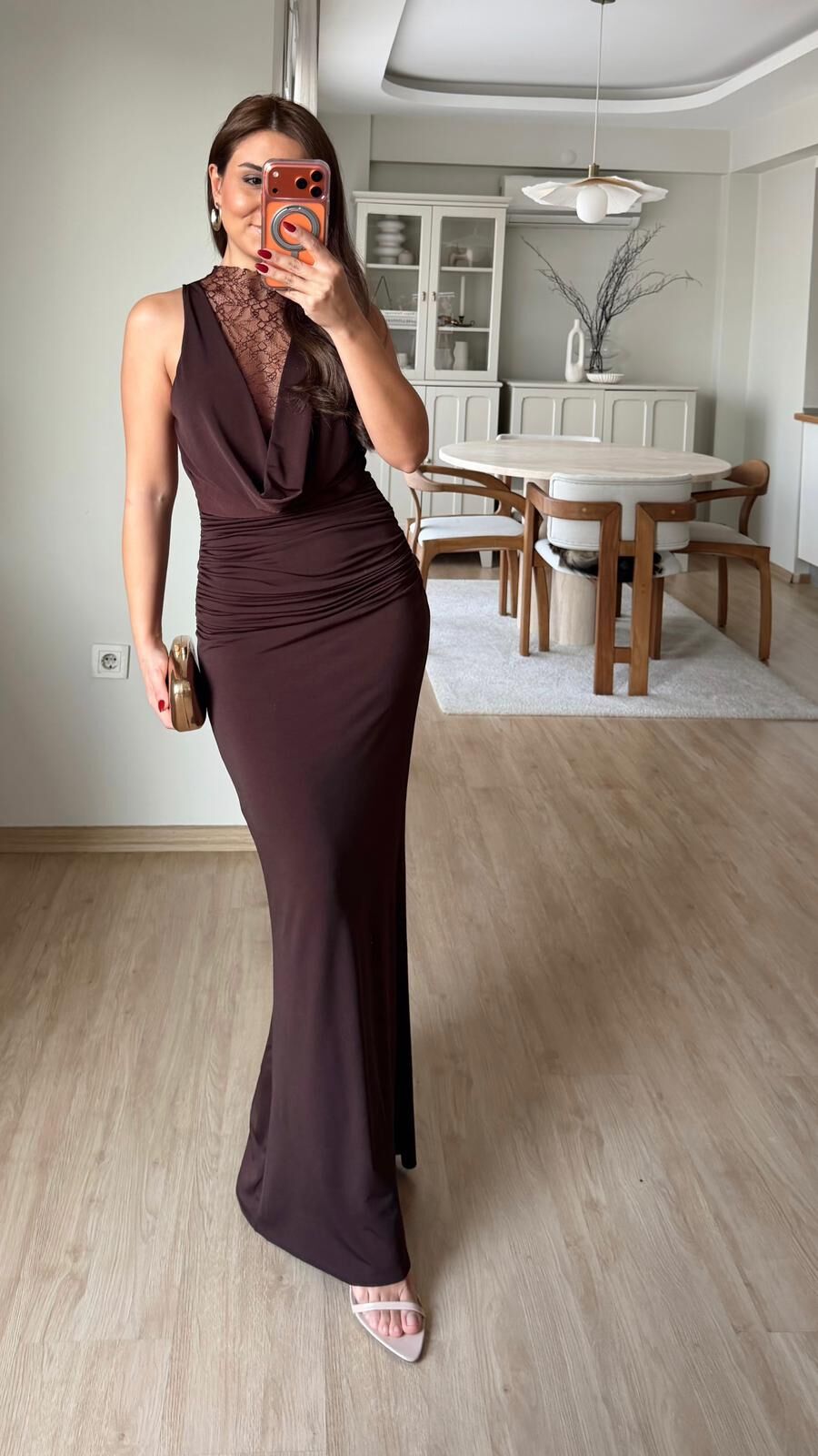 Güpür Dekolte Kahve Elbise