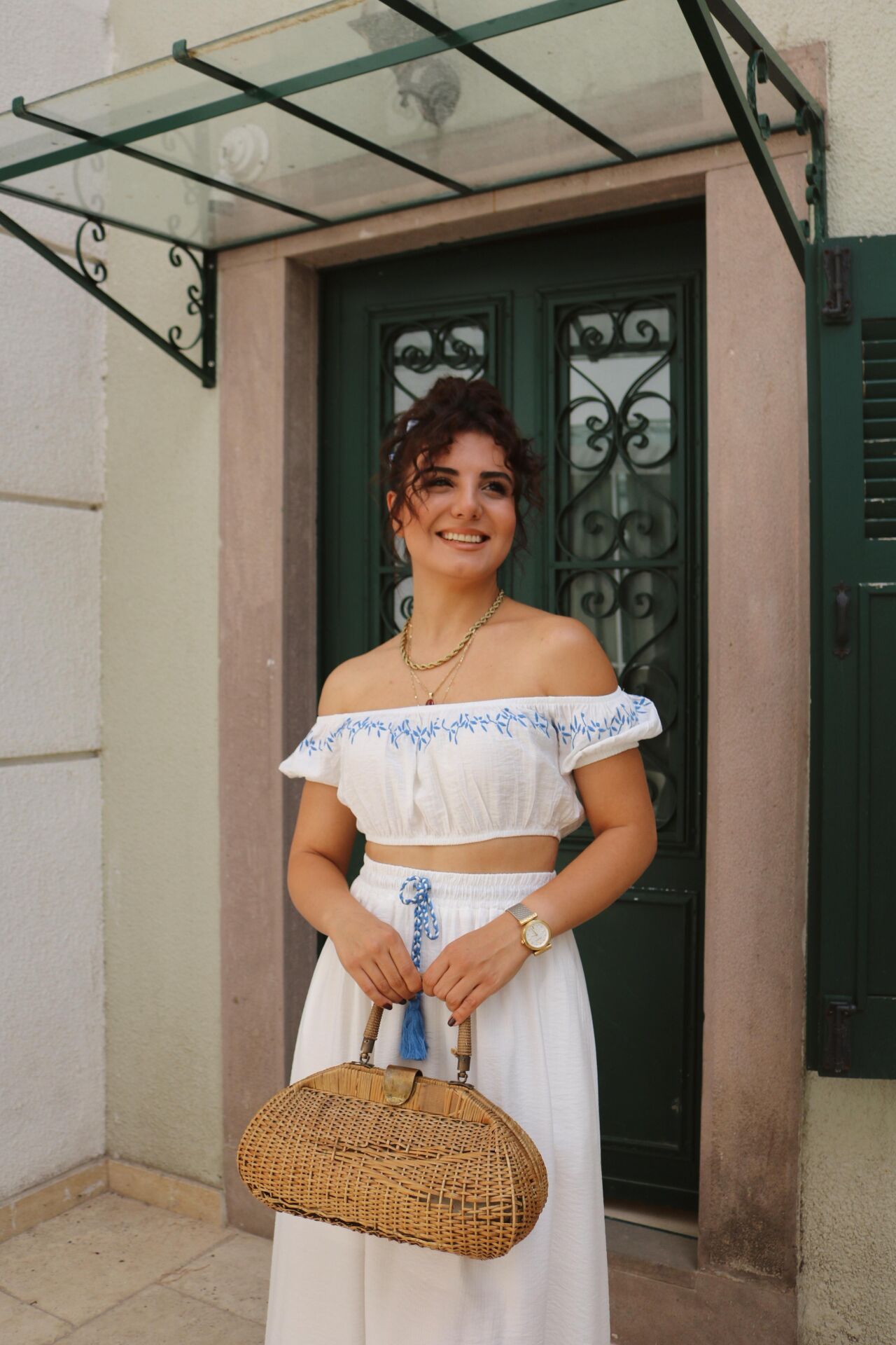 Mavi İşlemeli Crop