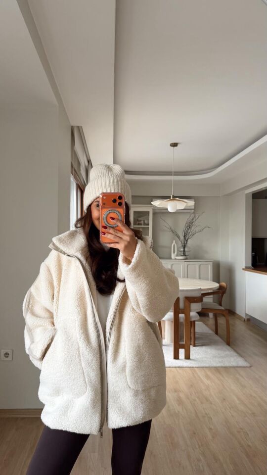 Deri Detaylı Peluş Ceket