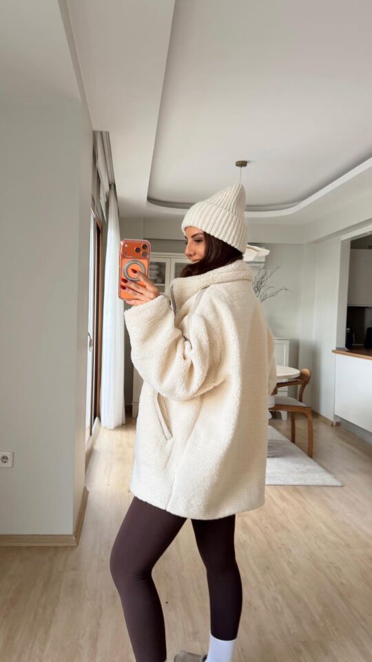 Deri Detaylı Peluş Ceket