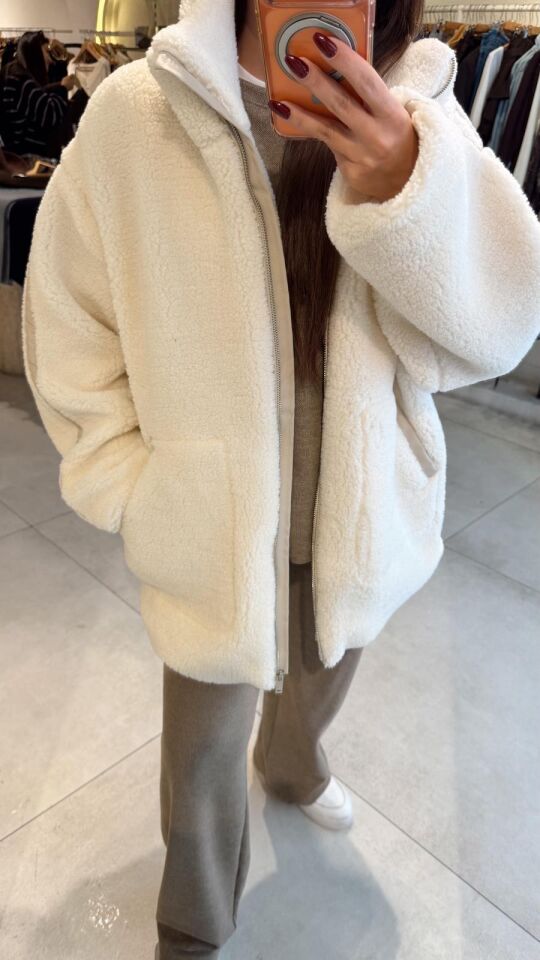 Deri Detaylı Peluş Ceket