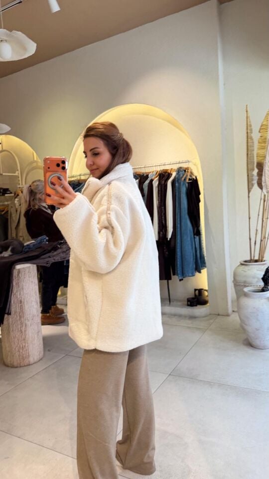 Deri Detaylı Peluş Ceket