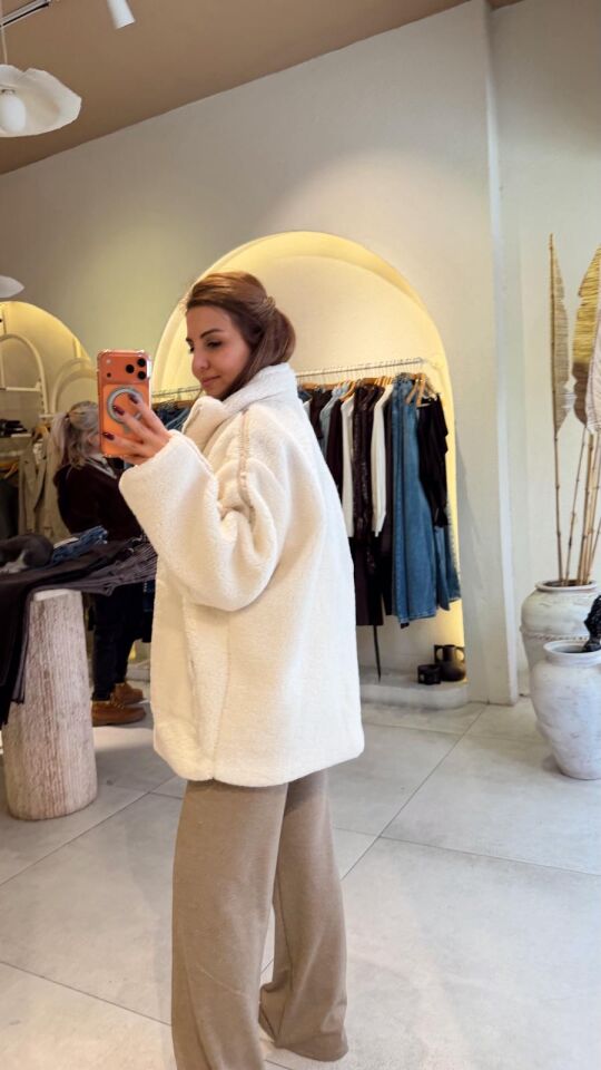 Deri Detaylı Peluş Ceket